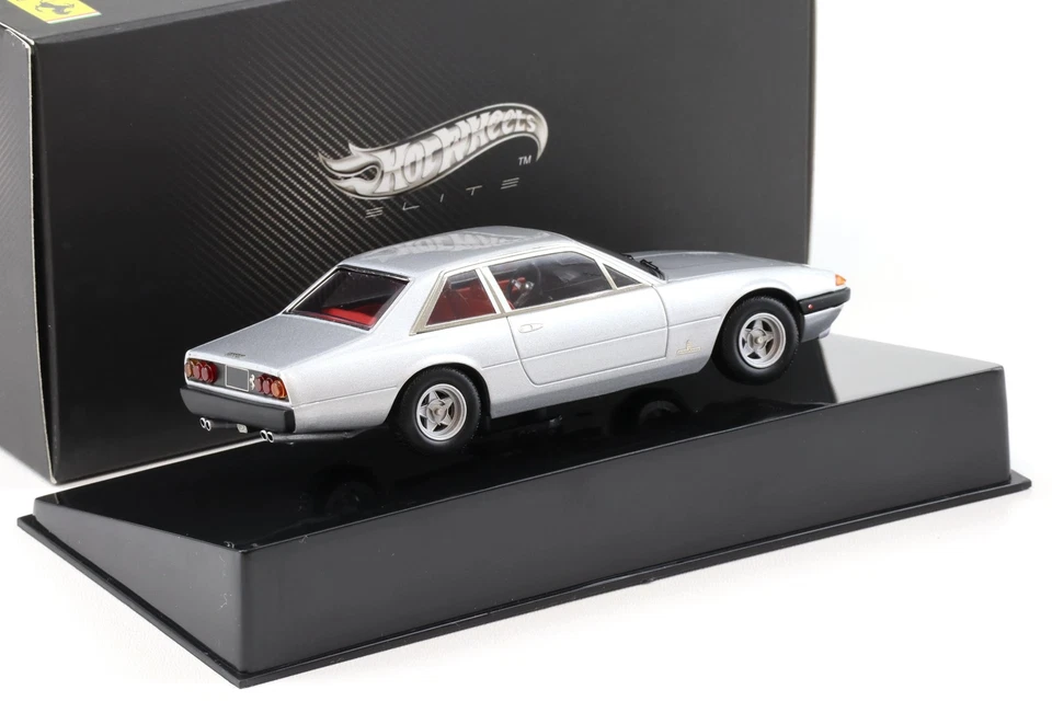 1:43 Hot Wheels Elite Ferrari 365 GT4 2+2 Argent 1972 - Photo 2/3