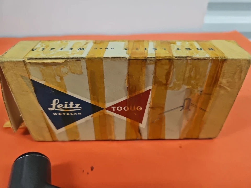 Leica 14100 TOOUG Table Top Tripod Leitz Wetzlar. K10 - Image 2 of 4