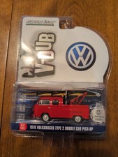 Greenlight 1976 Volkswagen Type 2 Double Cab Club V-Dub Series 5 1:64 Red