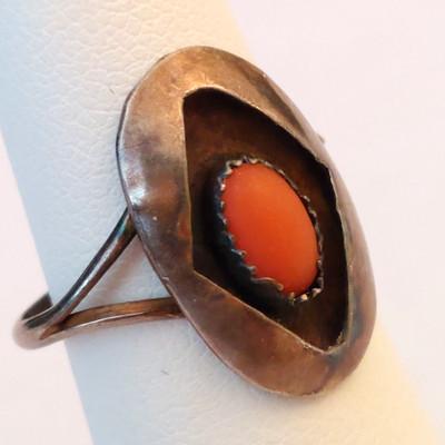 Vintage Navajo Handmade Sterling Silver Coral Shadowbox Ring-Native Amer  Sz 4.5