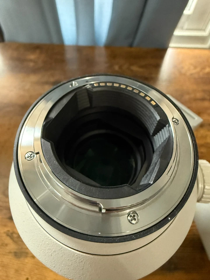 Lente Sony FE 100-400mm F4.5-5.6 GM OSS SEL100400GM com caixa e UV - Imagem 3 de 4