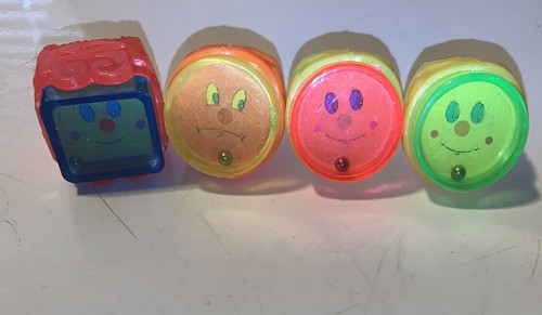 4 Adorable Vtg Gumball Ring Ball Game Cracker Jack Vend Happy Face Prize Toy Lot - Picture 4 of 14