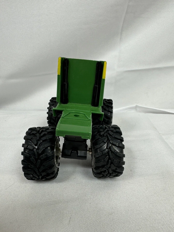 Semirremolque Ertl John Deere Monster Treads verde (LDC4) Foto 4 de 4
