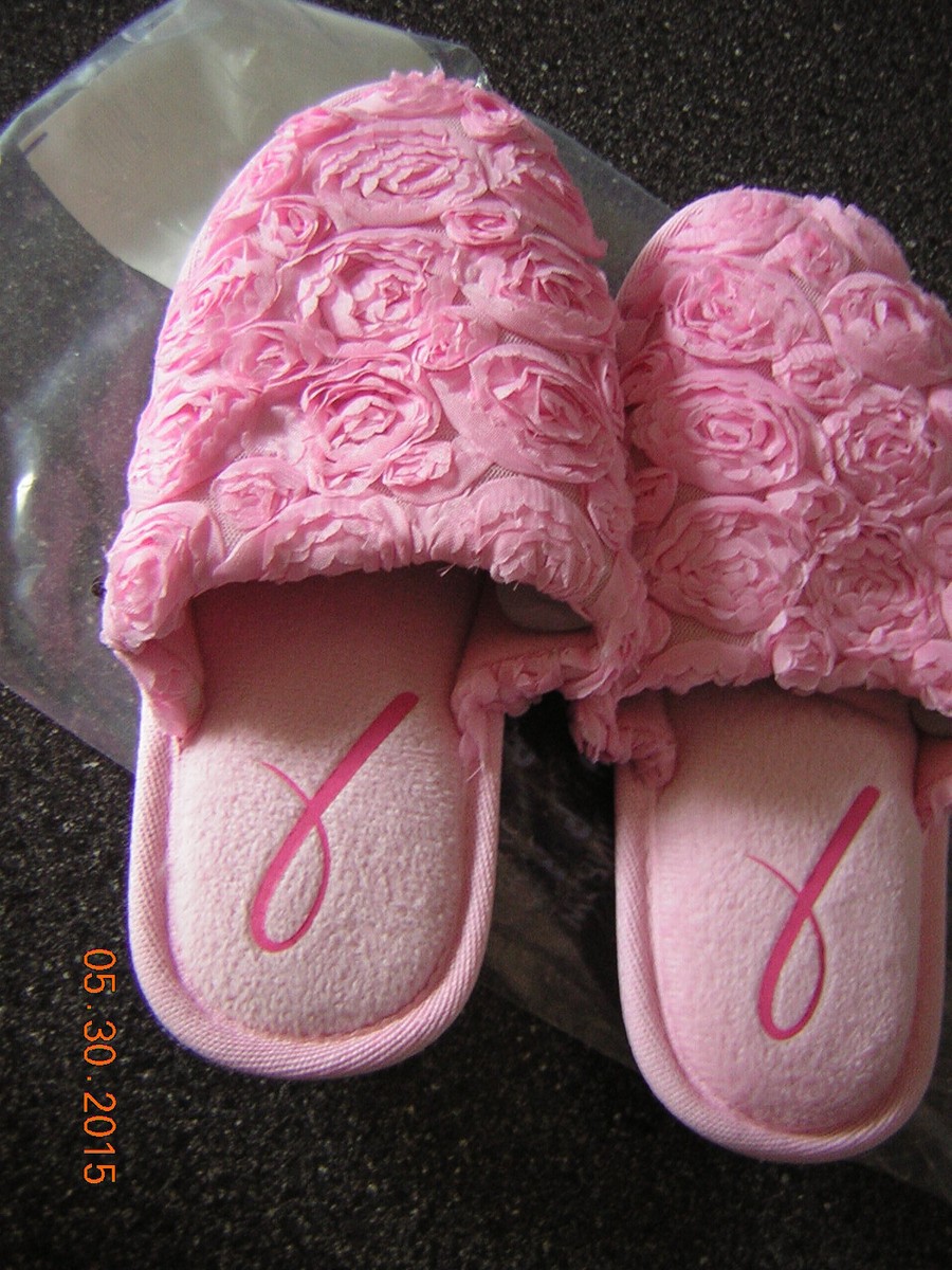 NIB New Small Pink Rose Breast Cancer Rosette Slippers House