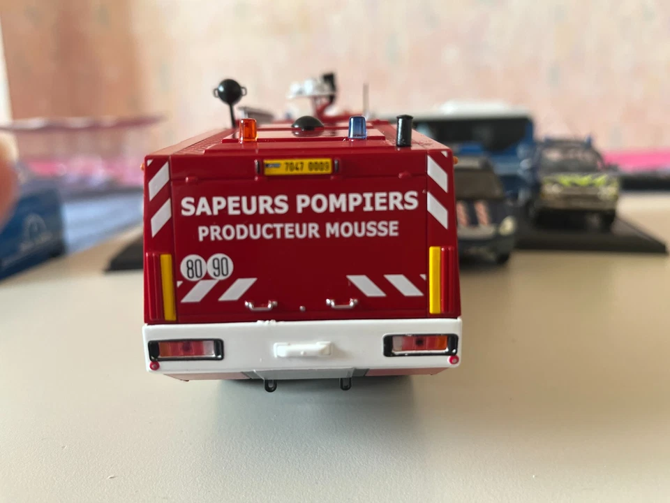 SAPEURS POMPIERS - CAMION THOMAS VIGP - FOURGON MOUSSE - 1/43 - ALTAYA - Photo 3/4