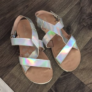 olive & edie sandals