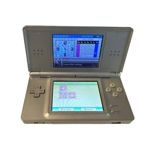 Nintendo DS Lite Console USG-001 With Charger & Stylus - Gloss Silver Works