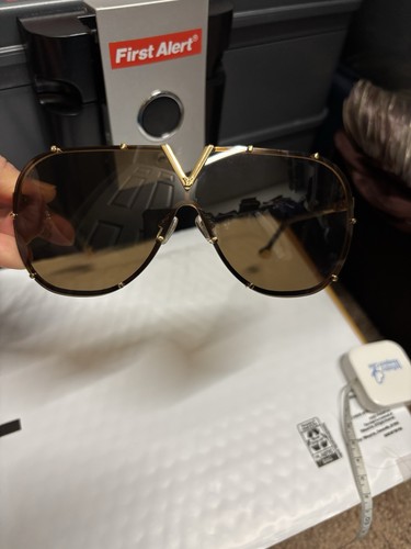Louis Vuitton Large Sunglasses - Picture 14 of 16