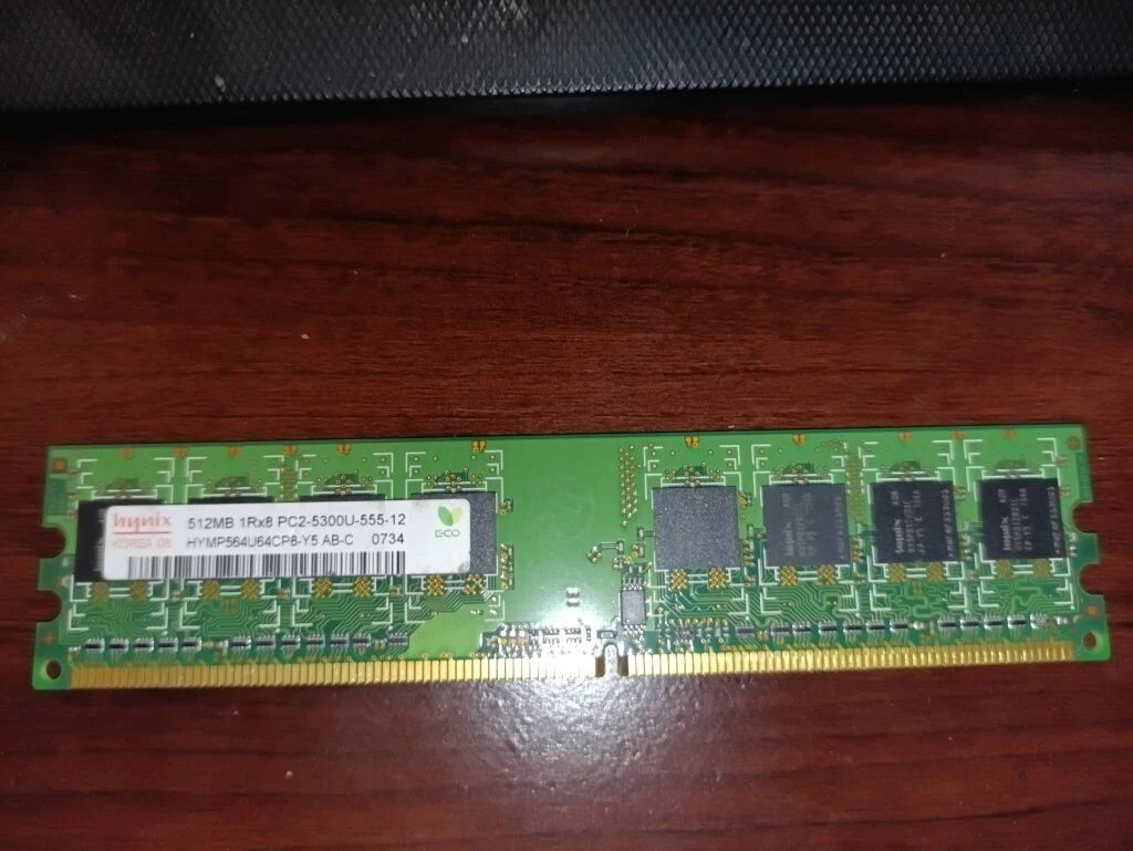 Hynix PC2-5300 DDR2-667 Computer Memory (RAM) 512 MB Capacity per
