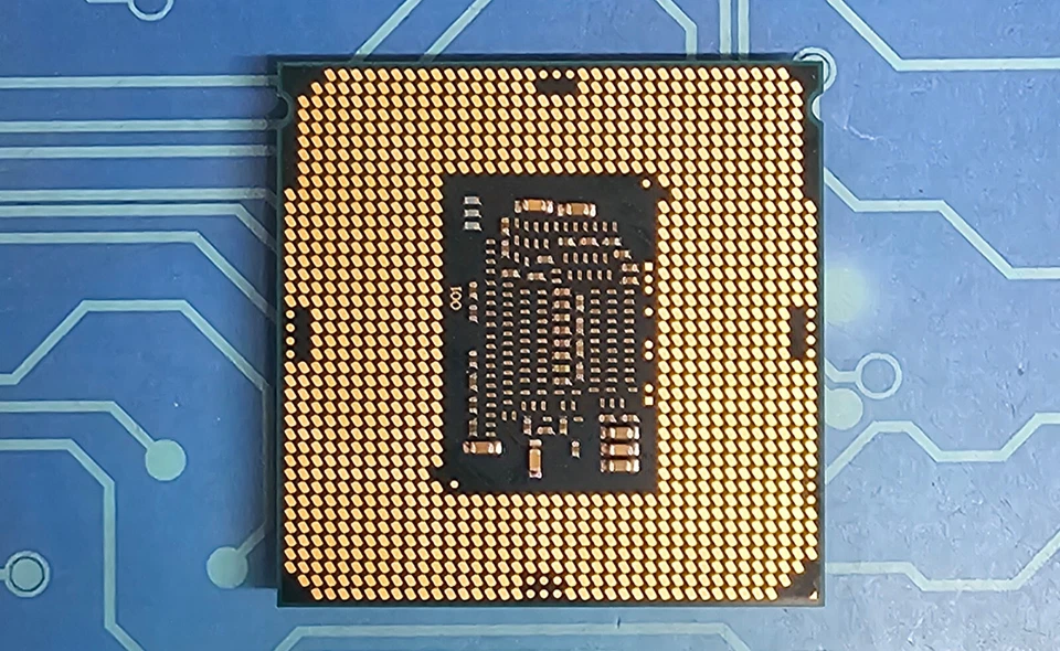 Procesador CPU Intel Xeon E3-1240v5 3,5 GHz cuatro núcleos SR2LD Foto 2 de 2