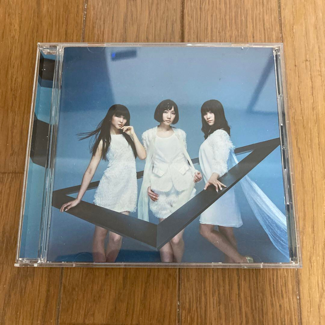 邦楽 perfume   CD Amazon.com: Jpn: 4988008080186: Perfume: Books
