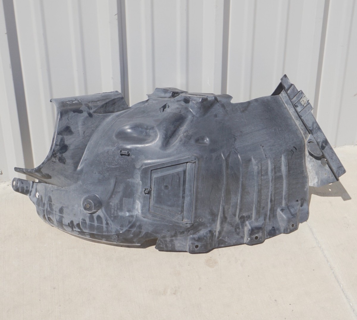 10-15 Mercedes W207 E350 Coupe Front Right Passenger Fender Liner