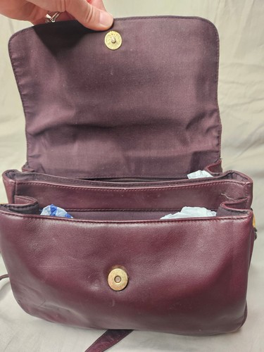 Vintage Etienne Aigner Handbag Burgundy Red Flap Over Saddle Bag Purse Organizer - Picture 9 of 12
