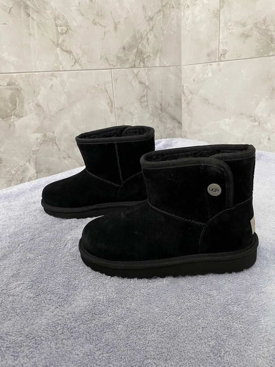 Ugs Two Boots Ankle Flats By Koolaburra By Ugg Size: 10