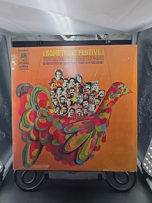 SOMETHING FESTIVE! COMPILATION 1968 Original LP A&M LTD ED VG+/EX
