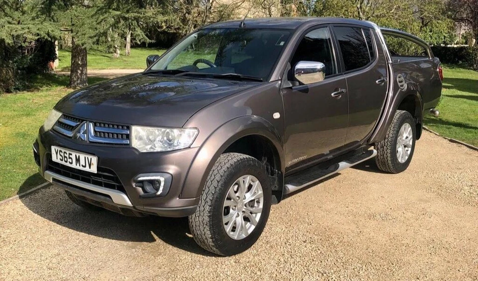 2016 (65) MITSUBISHI L200 2.5 DI-D 4X4 BARBARIAN AUTOMATIC - Image 2 of 4