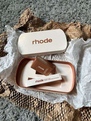 Rhode   Original  Set Cinnamon Roll Lip Tint und Toasted Teddy Blush