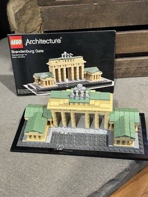 LEGO Architecture 21011 Brandenburg Gate 100% Complete  Great Condition