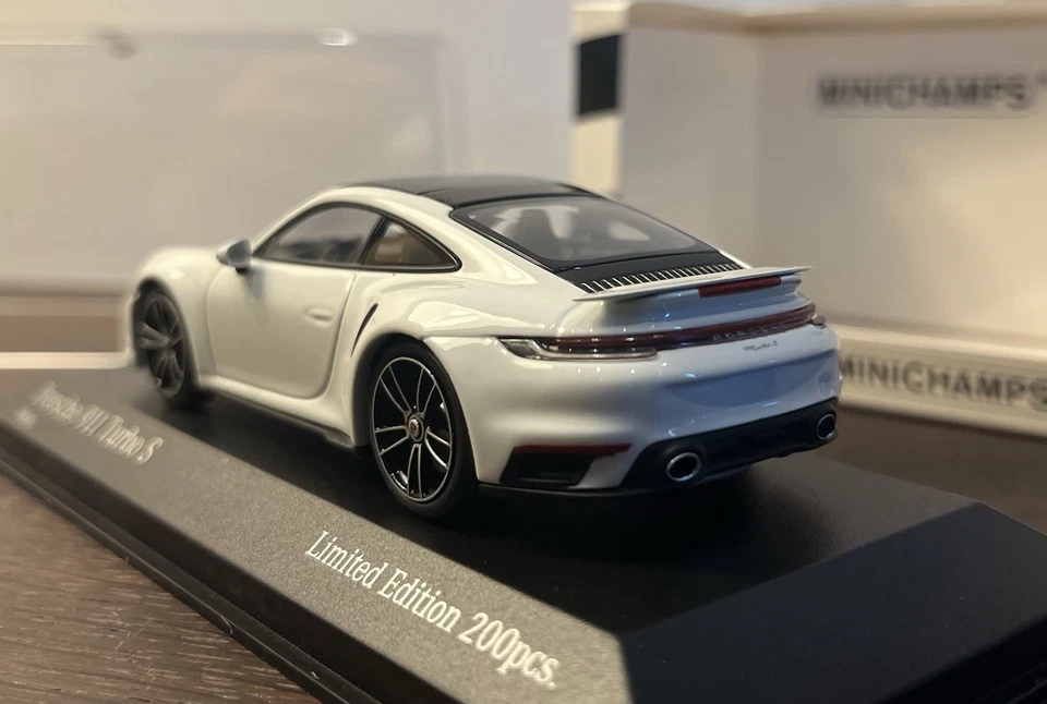 Porsche 911 Turbo S 992 Minichamps 1 43 White Weiss, Silver Wheels!1 Of 200!Rare - Immagine 2 di 4