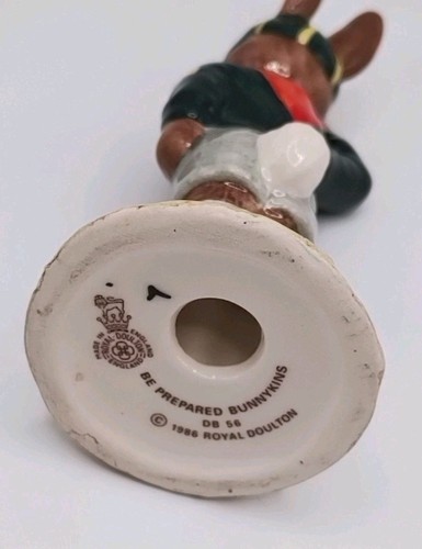 ROYAL DOULTON  Figure DB56 Be Prepared Bunnykins Pre-owned  - Bild 8 von 10