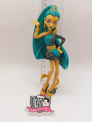 Monster High Nefera De Nile Sammelfigur Ca 15 Cm Magazin