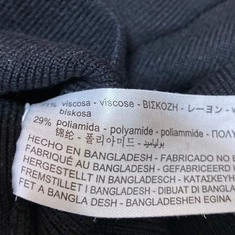 Suéter corto tejido acanalado cuello redondo manga larga negro talla S de Zara para mujer Foto 4 de 4