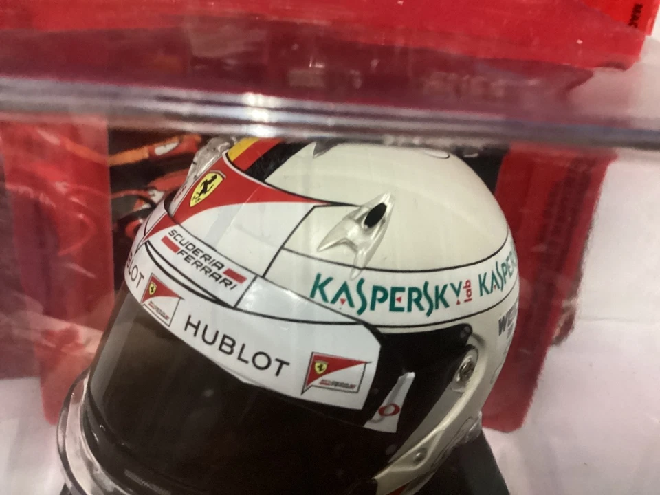 Caschi piloti F1 Ferrari SEBASTIAN VETTEL 2015 MONACO GP 1:5, nuovo in teca - Immagine 4 di 4