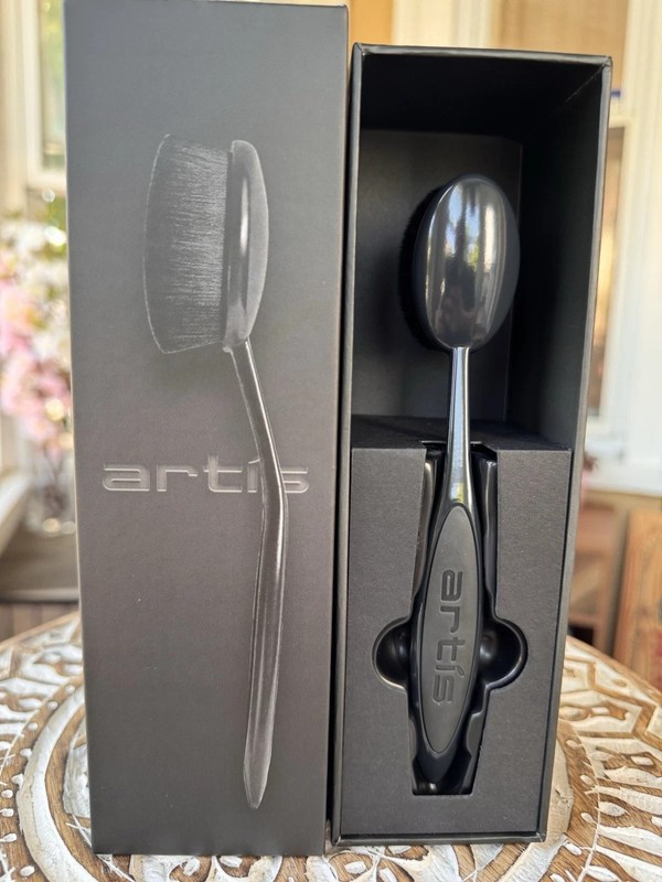 The Artis Oval Brushes Elite Collection Black Finish Oval 7 Brush Makeup Tools