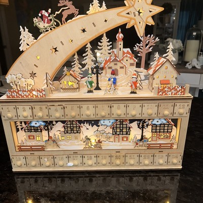  Wooden Christmas Advent Calendar Shooting Star With LED Background