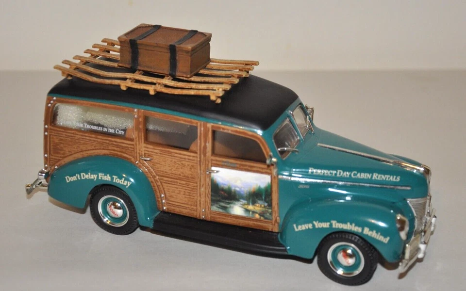 Ertl Hamilton Authenticated Woody Wagon Thomas Kinkade 1:25 Scale - Image 4 of 4
