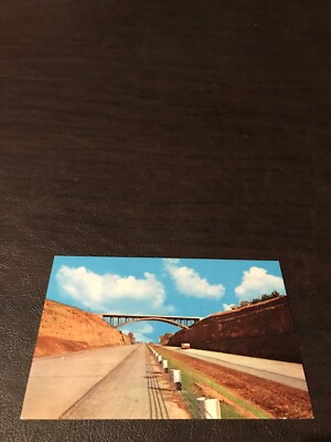 ARCH BRIDGE SPANNING THE SCENIC OHIO TURNPIKE  - UNPOSTED POSTCARD