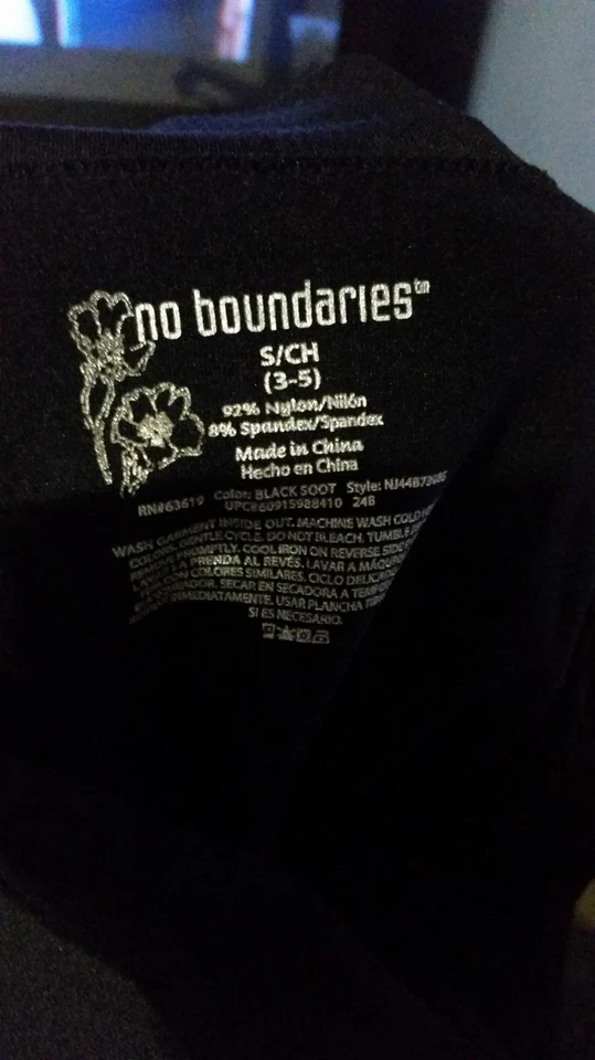 NO BOUNDARIES Juniors Black Capri Leggings w/ Gold Silver Studs 3-5 SZ - Image 4 of 4