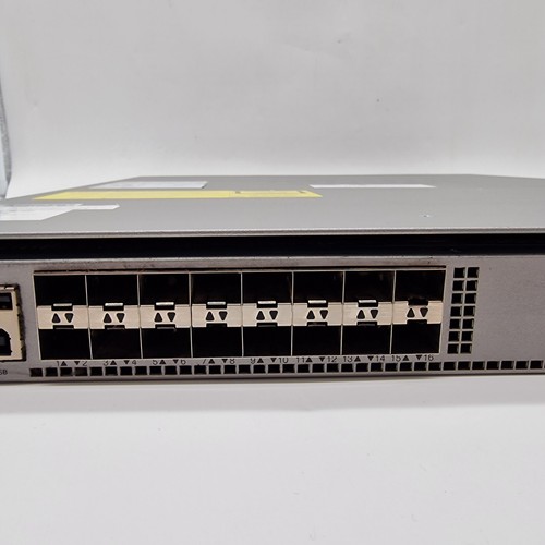 Cisco Catalyst Network Switch WS-C4500-X Series - WS-C4500-16FP+ V05 - Zdjęcie 4 z 10