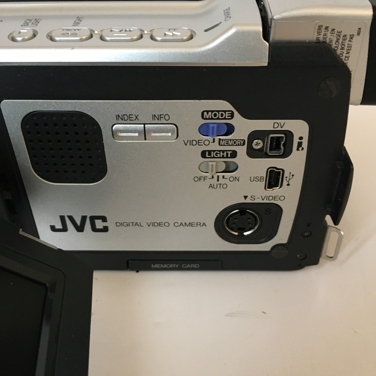 JVC Mini DV Camcorder GRDVL820U With 3 Batteries, No Charger, Tested