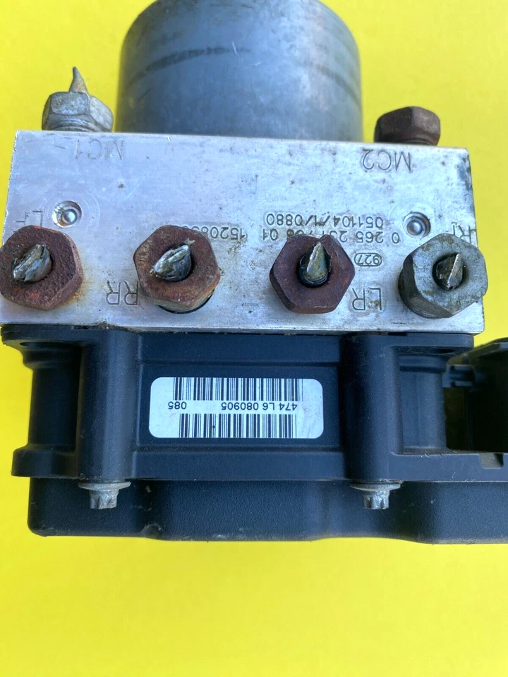 2004-2007 年 SATURN ION 防锁 ABS 破碎泵控制模块 原始设备制造商 0265800509 — 第 2/4 张图片