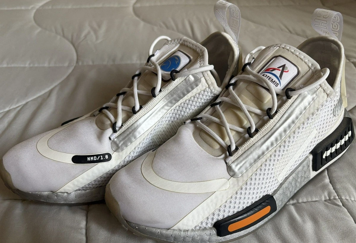 Preços baixos em adidas NASA x NMD_R1 Spectoo Footwear White | eBay