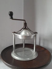 Vintage HANDY-ANDY Manual Juice EXTRACTOR