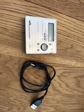 Sony MZ-R909 Minidisc Player, bare unit with charging cable