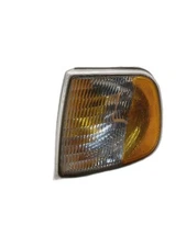 Driver Corner/Park Light And Lightning Fits 97-03 FORD F150 PICKUP 1340482