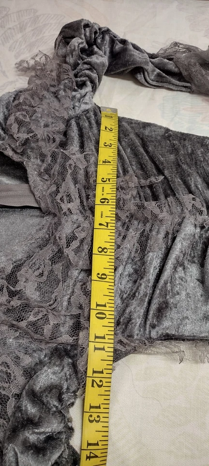 Gris Elegante Disfraz de Bruja Niñas Pequeñas Talla 8 CAPAS DE TUL En Personaje NUEVO Foto 2 de 4