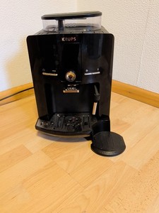 Krups EA82 Kaffeevollautomat Espresso-Vollautomat Schwarz (funktioniert)