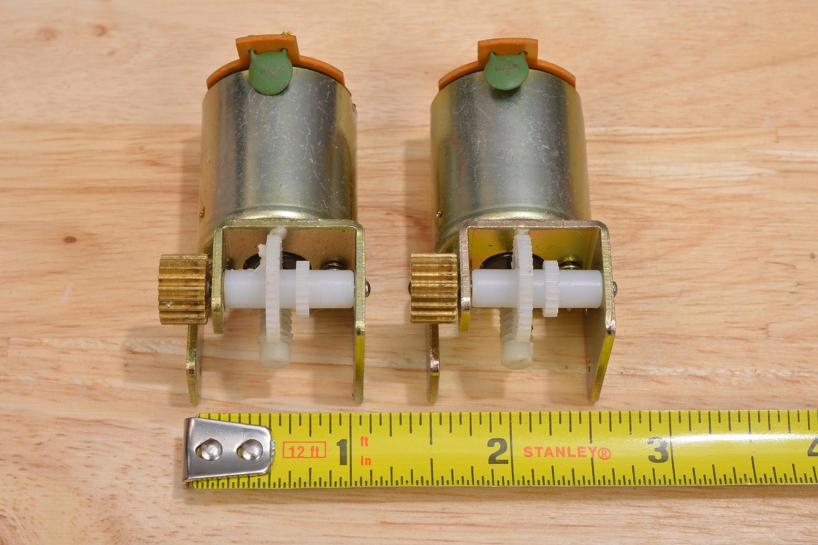 QTY 2 12V DC PERMANENT MAGNET WORM GEAR DRIVE MOTOR (FOR MAGNETIC LOOP ANTENNA). Available Now for $40.00