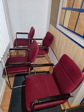 4 Thonet  Stahlrohrsessel, Freischwinger, Formholz-Schale, gepolstert rot