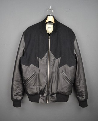 Hoto Heart of the Oak Hudson's Bay Wool and Leather Maple Leaf Canada Down