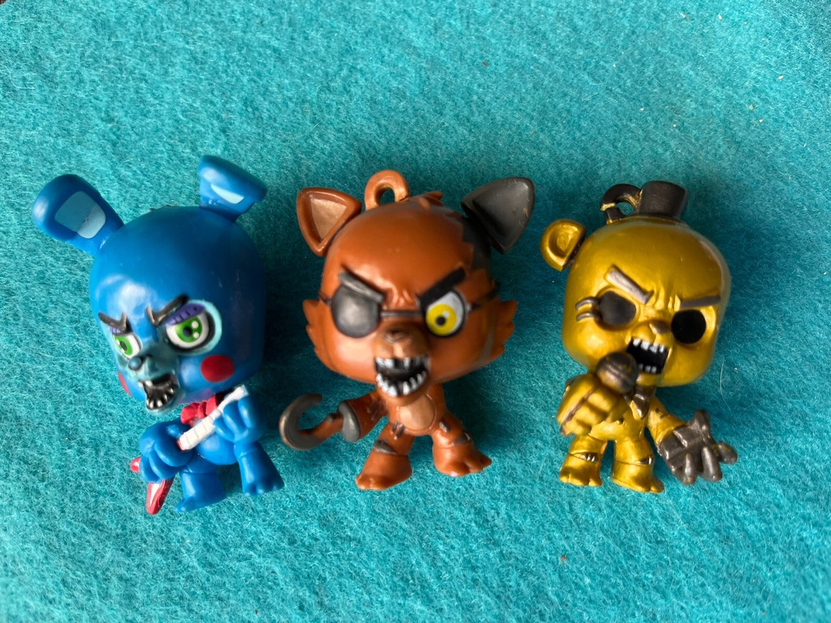 Five Nights at Freddy's Lot Golden Freddy Bonnie Foxy Keychain