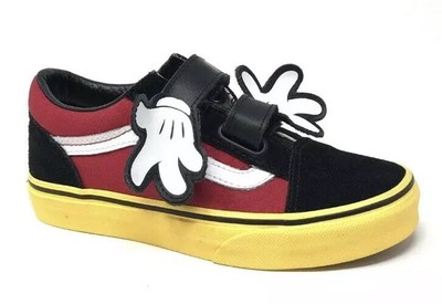 vans mickey mouse hugs