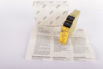 PILZ Sicherheitsrelais PNOZ X2P 24VACDC 2n/o 777303 -2300851