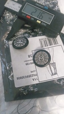 Chanel Button 22 mm Single Silver tone metal 