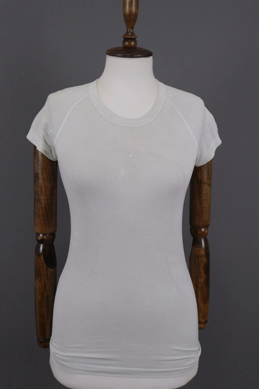 Lululemon Athletica White Short Sleeve Base Layer Top Pullover Shirt Size 4