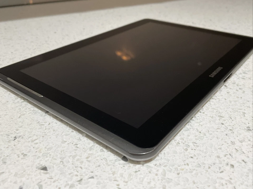 Samsung Galaxy Tab 2 GT-P5100 16GB, Wi-Fi + 3G, 10.1in, Micro SD Slot GT-P5100, - Image 3 of 4